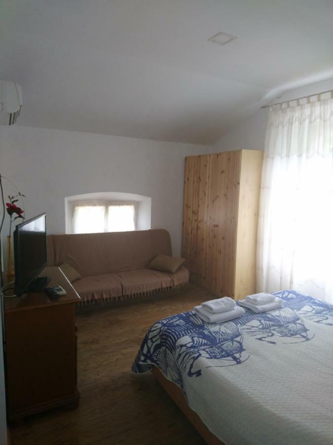 Apartment Dalmatinac Ivo Polače エクステリア 写真